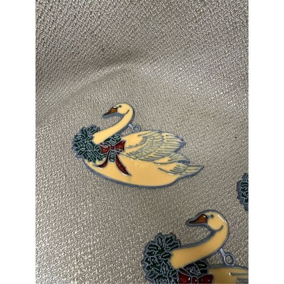 Vintage Glass Suncatchers Christmas Wreaths Swans 3 piece lot MCM - Picture 3 of 7